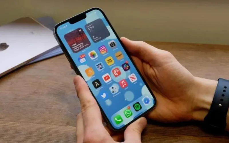 بنسبة إعفاء محددة.. آلية سداد ضرائب الهواتف المحمولة الواردة من الخارج